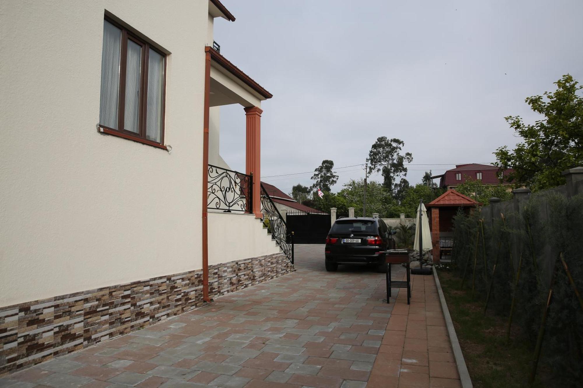 Villa Mariana Batoemi Buitenkant foto