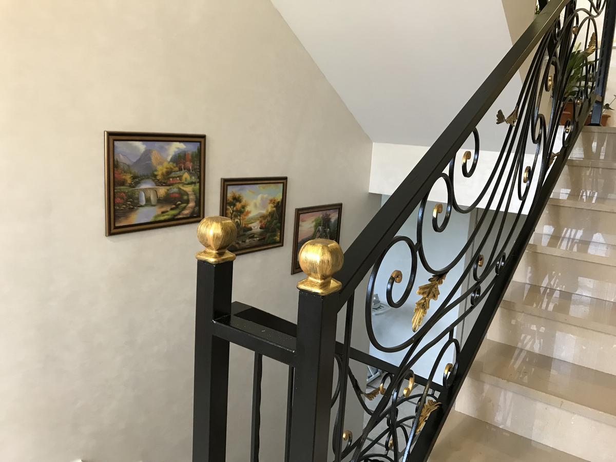 Villa Mariana Batoemi Buitenkant foto