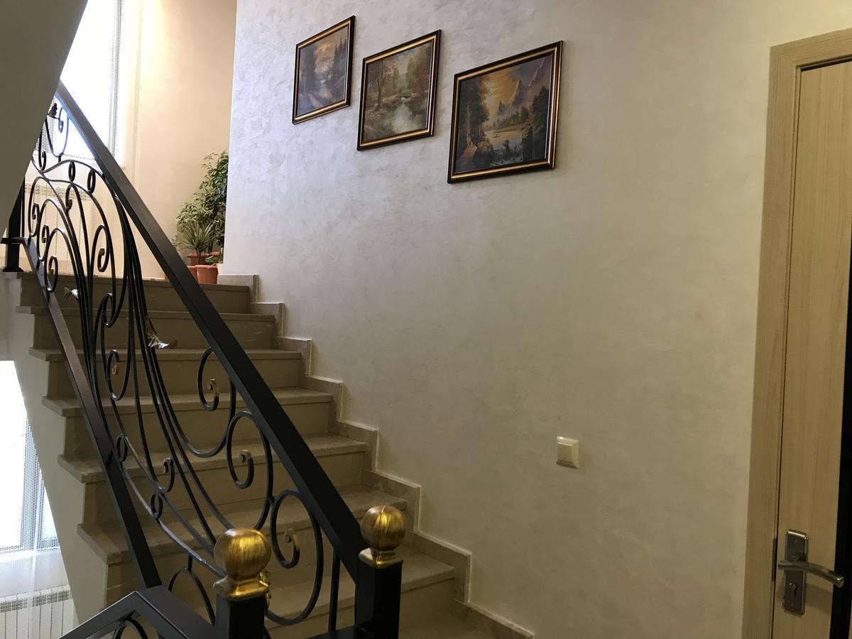 Villa Mariana Batoemi Buitenkant foto