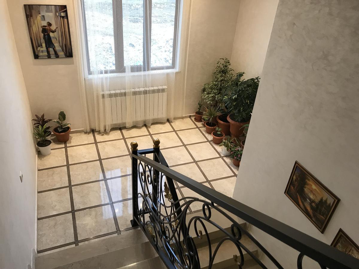 Villa Mariana Batoemi Buitenkant foto