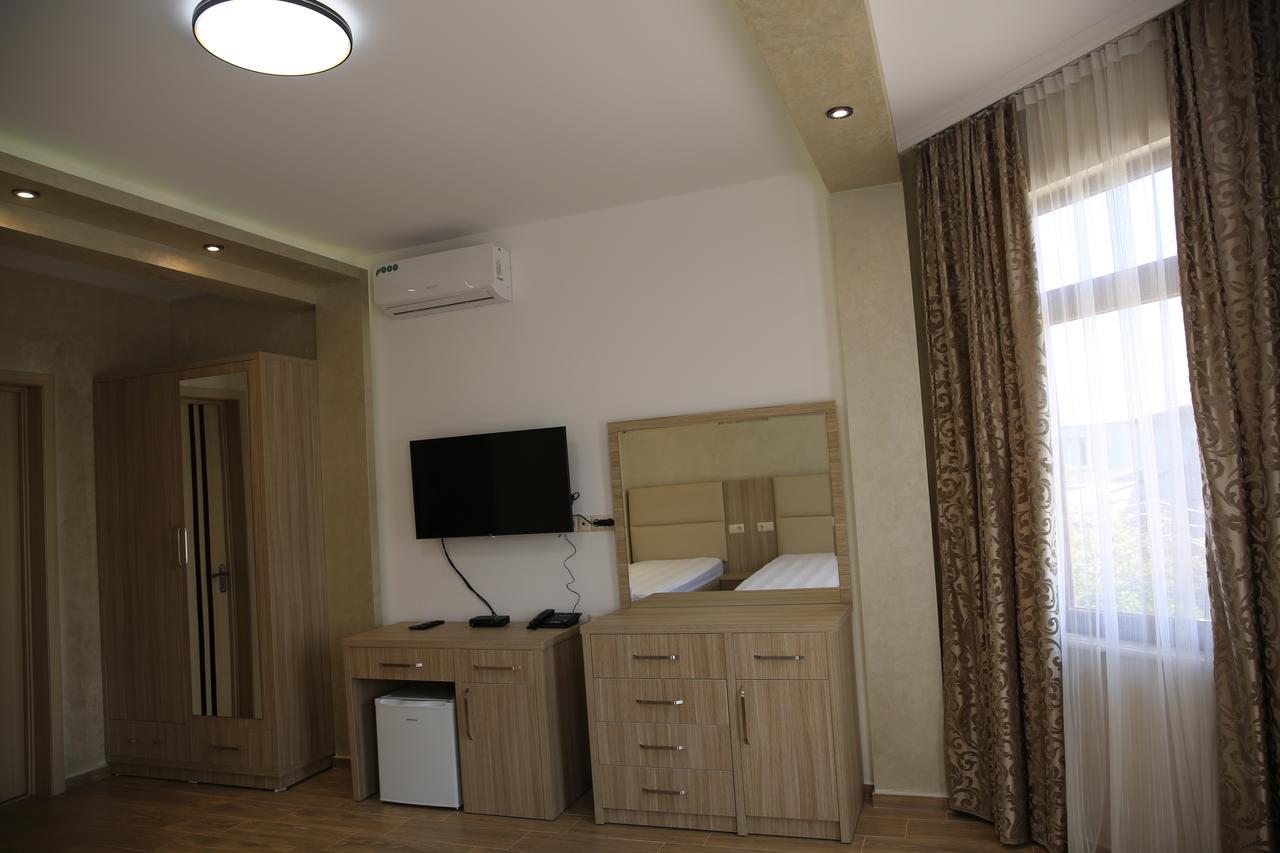 Villa Mariana Batoemi Buitenkant foto